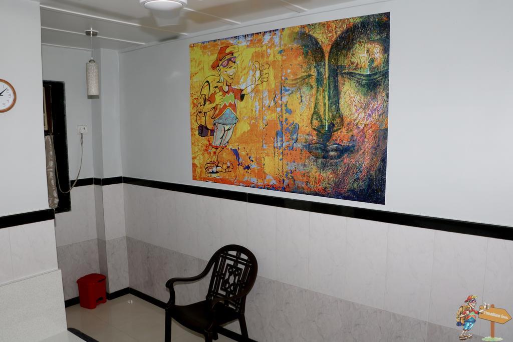 Traveller'S Inn Hotel - Fort Mumbai Exterior photo